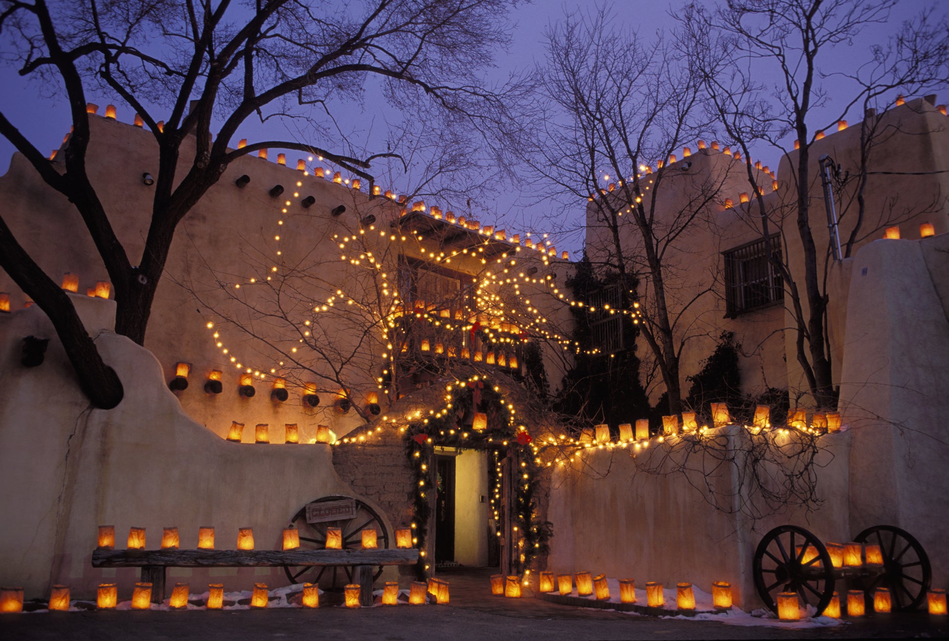 Christmas Traditions: Luminarias